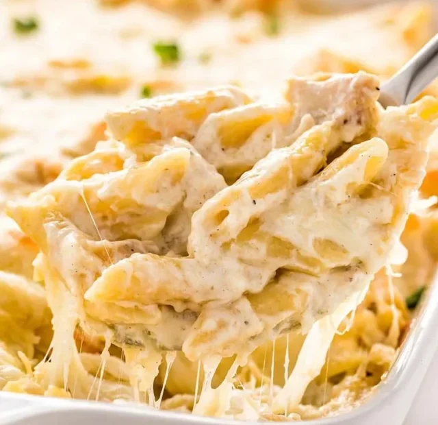Chicken Alfredo Bake