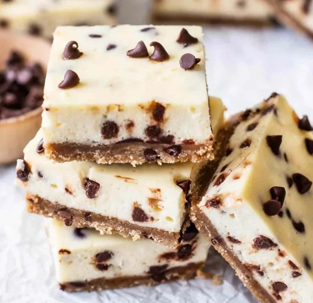 Chocolate Chip Cheesecake Bars Recipe